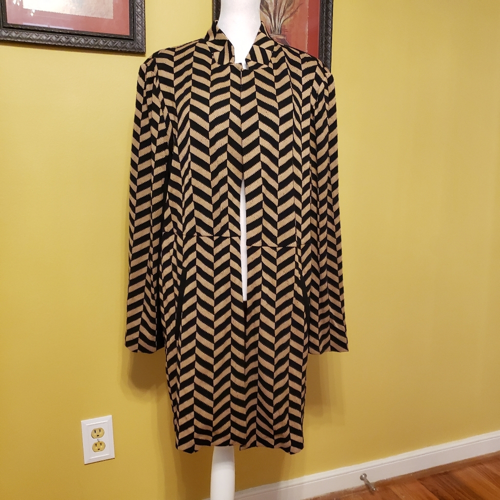 Chico's tan and black Chevron open front Cardigan with pockets Size 3 or XL